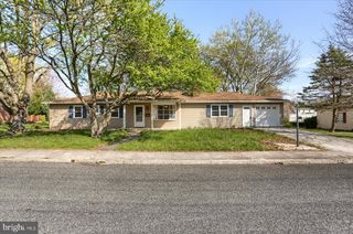 230 EWELL AVE, Gettysburg, PA 17325