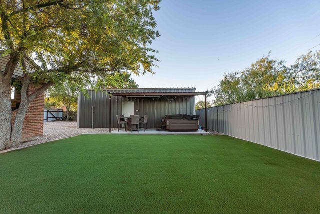 2805 Navajo Drive, Big Spring, TX 79720