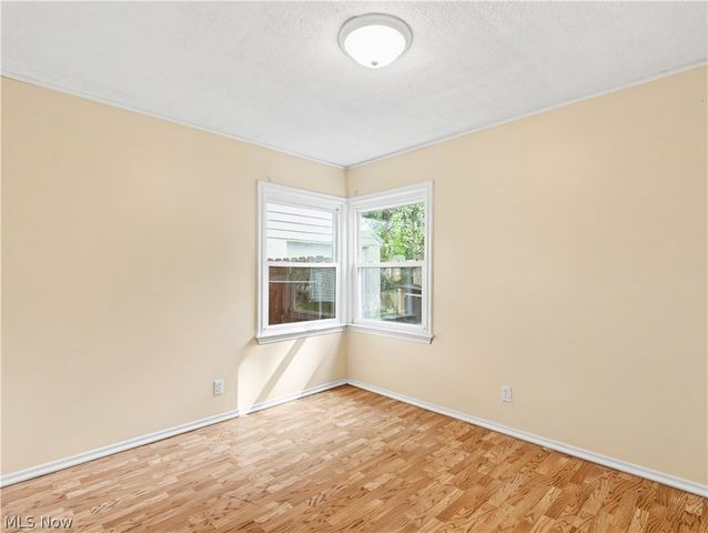 1436 Curtis Avenue, Cuyahoga Falls, OH 44221