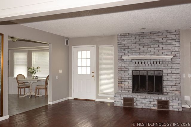 2805 W Dallas Street, Broken Arrow, OK 74012