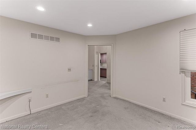 6904 Pebble Park Circle, West Bloomfield, MI 48322