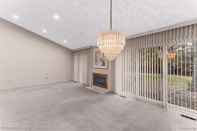 6904 Pebble Park Circle, West Bloomfield, MI 48322