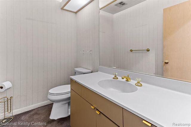 6904 Pebble Park Circle, West Bloomfield, MI 48322