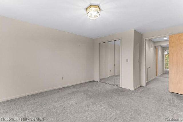 6904 Pebble Park Circle, West Bloomfield, MI 48322