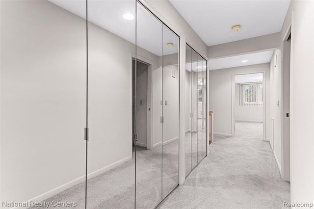 6904 Pebble Park Circle, West Bloomfield, MI 48322