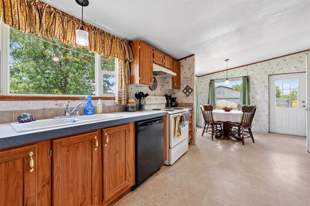 8900 Crestview Estate Road, Quinlan, TX 75474