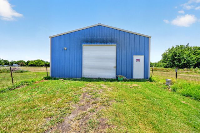 8900 Crestview Estate Road, Quinlan, TX 75474