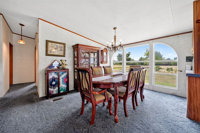 8900 Crestview Estate Road, Quinlan, TX 75474