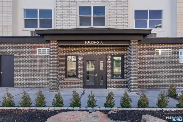 95 Shepherds Lane B409, Totowa, NJ 07512