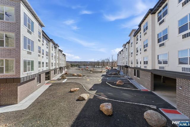 95 Shepherds Lane B409, Totowa, NJ 07512