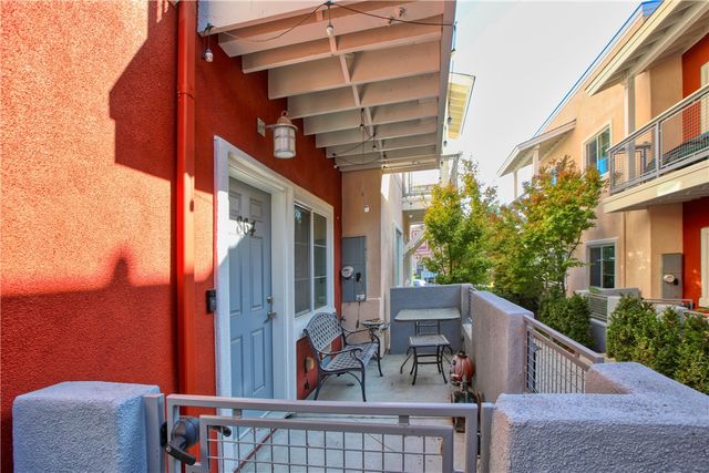 864 Lawrence, San Luis Obispo, CA 93401