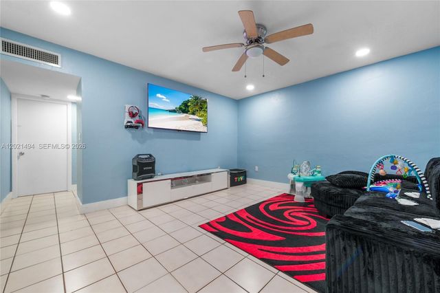 4655 Palm Ave 332, Hialeah, FL 33012