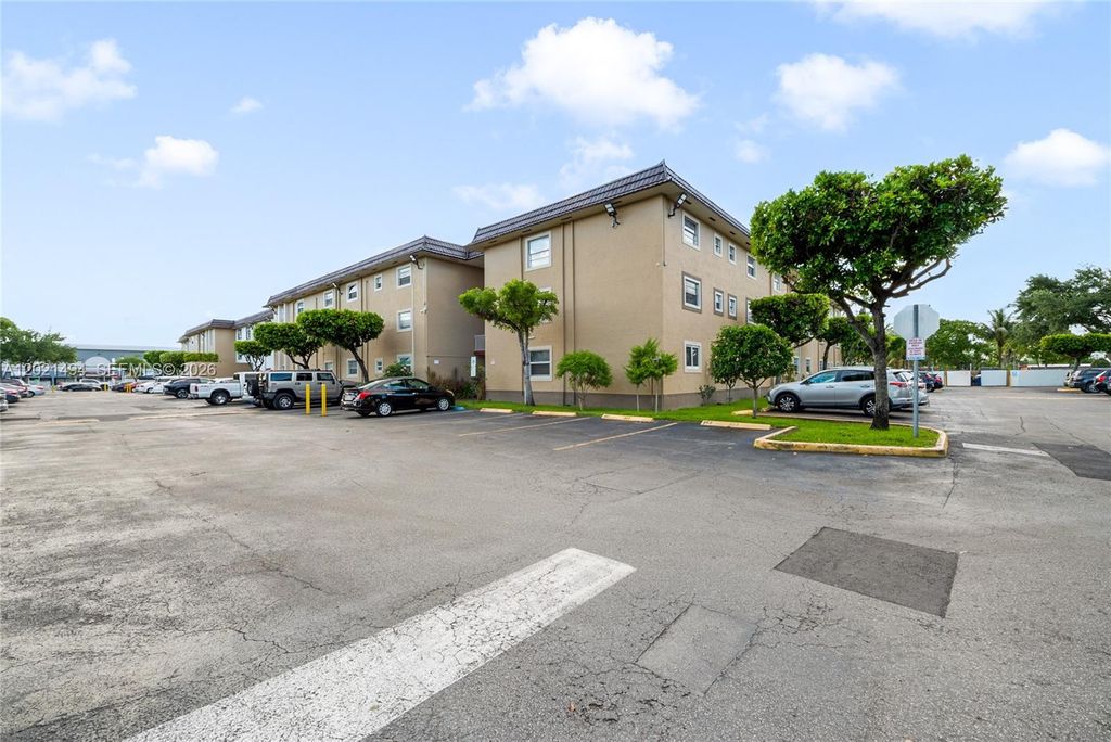 4655 Palm Ave 332, Hialeah, FL 33012