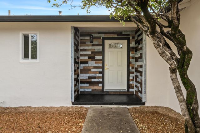 5308 Fernwood Way, Sacramento, CA 95841