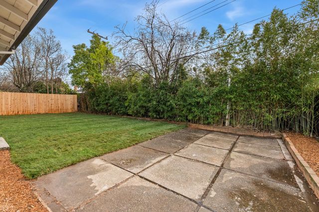 5308 Fernwood Way, Sacramento, CA 95841