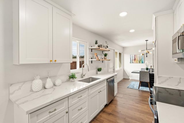 5308 Fernwood Way, Sacramento, CA 95841