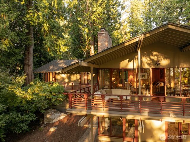 18710 88th Avenue W, Edmonds, WA 98026