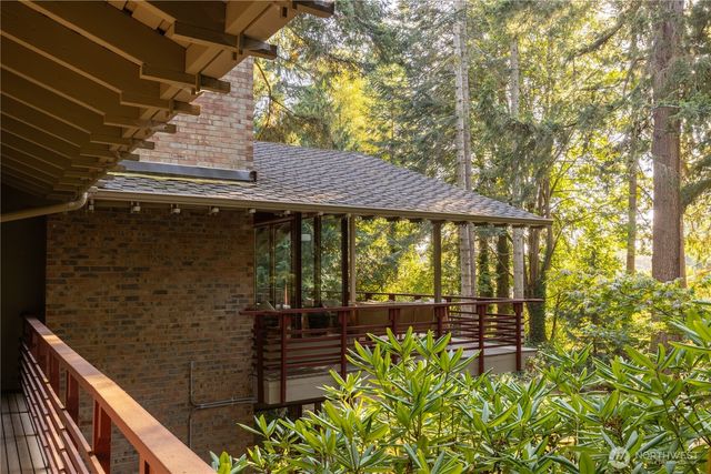 18710 88th Avenue W, Edmonds, WA 98026