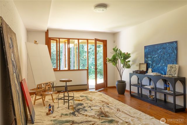 18710 88th Avenue W, Edmonds, WA 98026