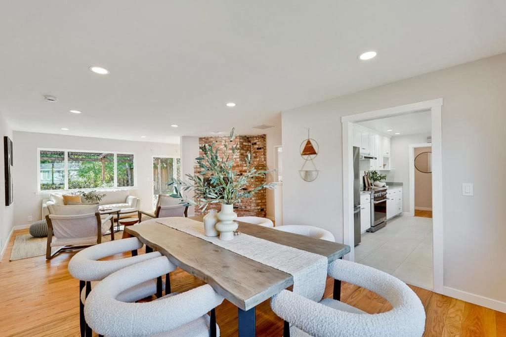 Image 16 of property listing at 1680 Fordham Way, Mountain View, CA 94040