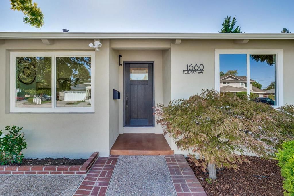 Image 4 of property listing at 1680 Fordham Way, Mountain View, CA 94040