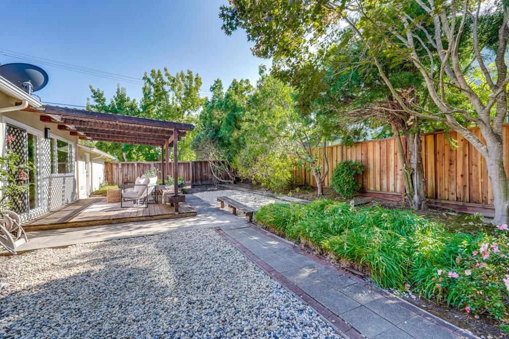 Image 41 of property listing at 1680 Fordham Way, Mountain View, CA 94040