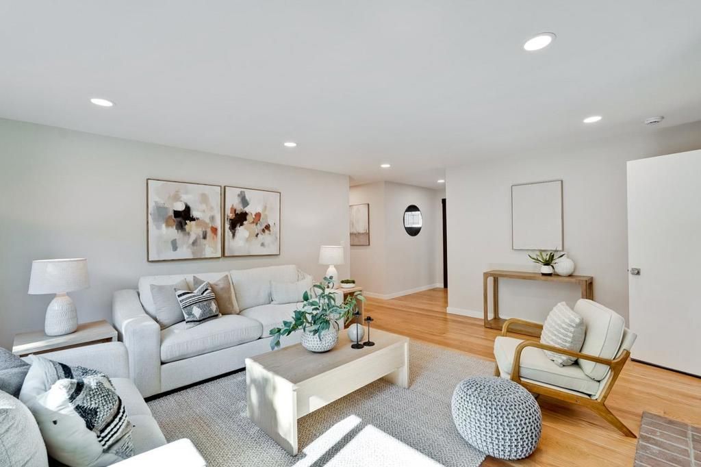 Image 9 of property listing at 1680 Fordham Way, Mountain View, CA 94040