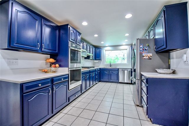 1500 Devereux Drive, Oakwood, OH 45419