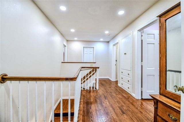 1500 Devereux Drive, Oakwood, OH 45419