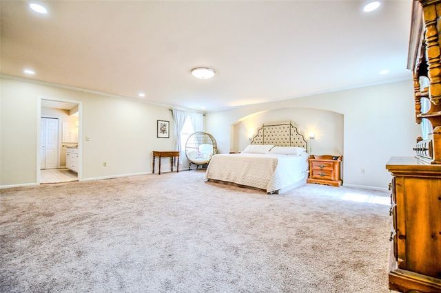 1500 Devereux Drive, Oakwood, OH 45419