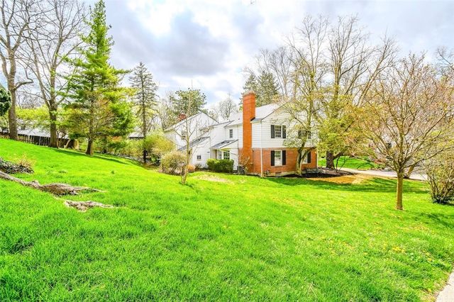 1500 Devereux Drive, Oakwood, OH 45419
