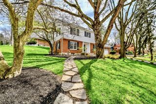1500 Devereux Drive, Oakwood, OH 45419