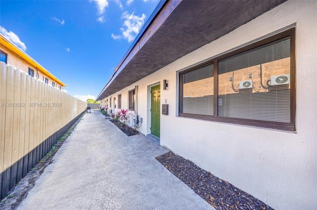 920 NW 8th Ave 3, Pompano Beach, FL 33060