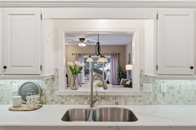 10301 GARNETT Street, Overland Park, KS 66214