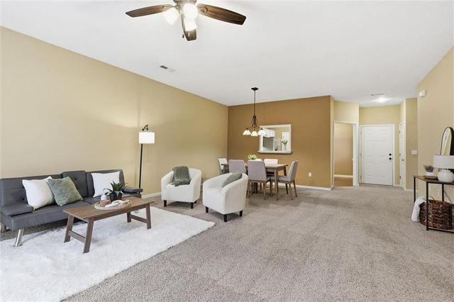 10301 GARNETT Street, Overland Park, KS 66214