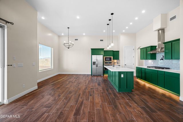 2305 ENCHANTED OWL Place, El Paso, TX 79911