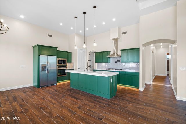 2305 ENCHANTED OWL Place, El Paso, TX 79911