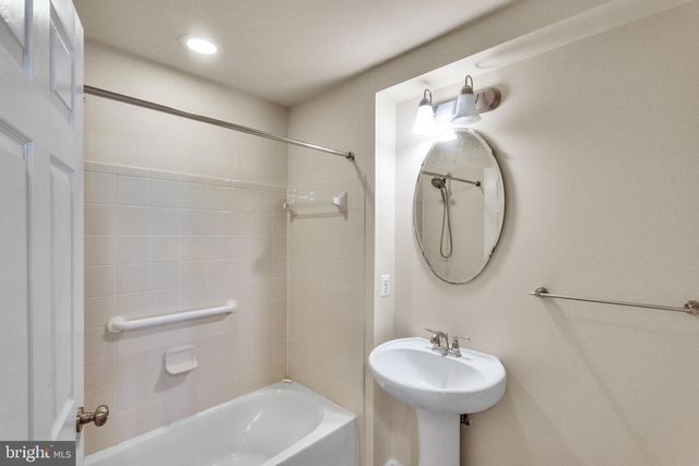 25501 JOY LN, Damascus, MD 20872