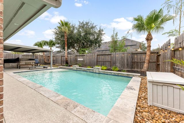 7511 Quiet Trace Lane, Pearland, TX 77581