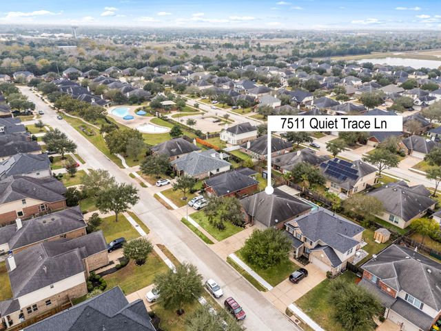 7511 Quiet Trace Lane, Pearland, TX 77581