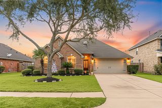 7511 Quiet Trace Lane, Pearland, TX 77581