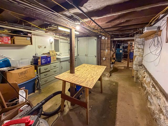 256 Lowell Street, Manchester, NH 03104