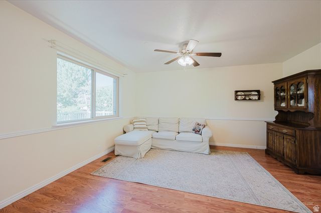 2289 E SUNSET DR, Layton, UT 84040