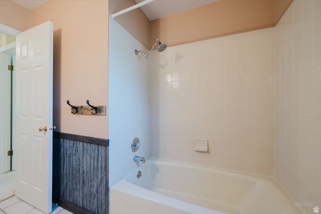 2289 E SUNSET DR, Layton, UT 84040