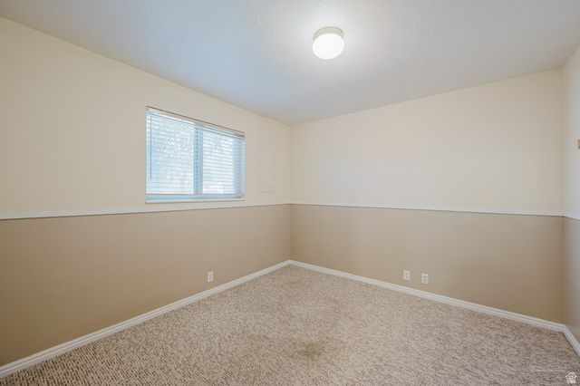2289 E SUNSET DR, Layton, UT 84040