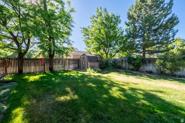 2289 E SUNSET DR, Layton, UT 84040