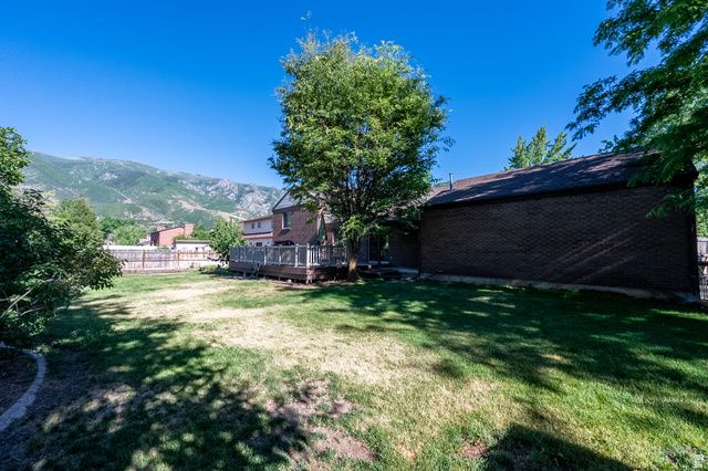 2289 E SUNSET DR, Layton, UT 84040