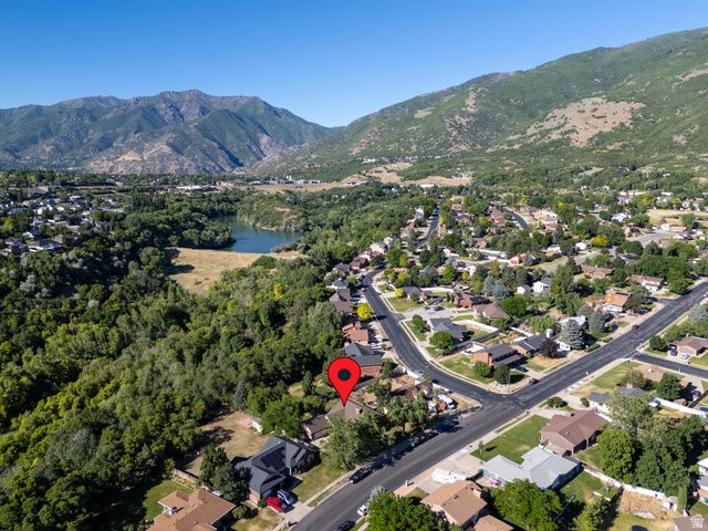 2289 E SUNSET DR, Layton, UT 84040