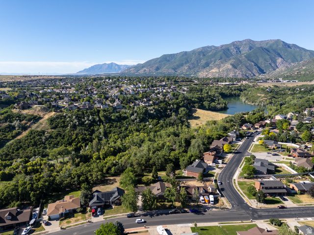 2289 E SUNSET DR, Layton, UT 84040