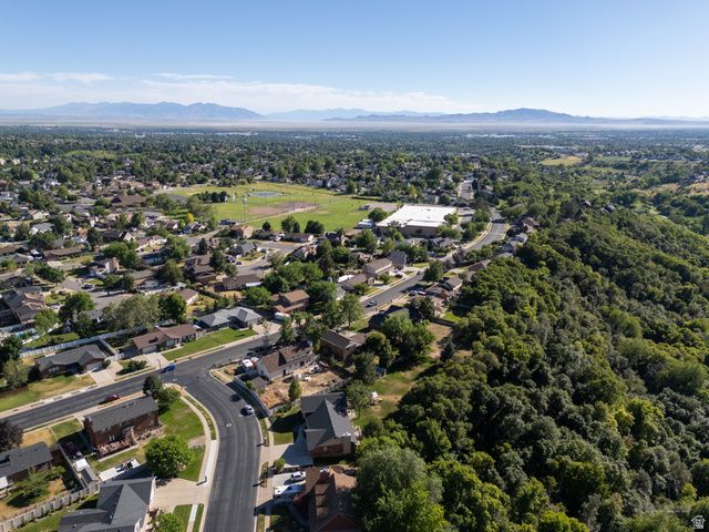 2289 E SUNSET DR, Layton, UT 84040